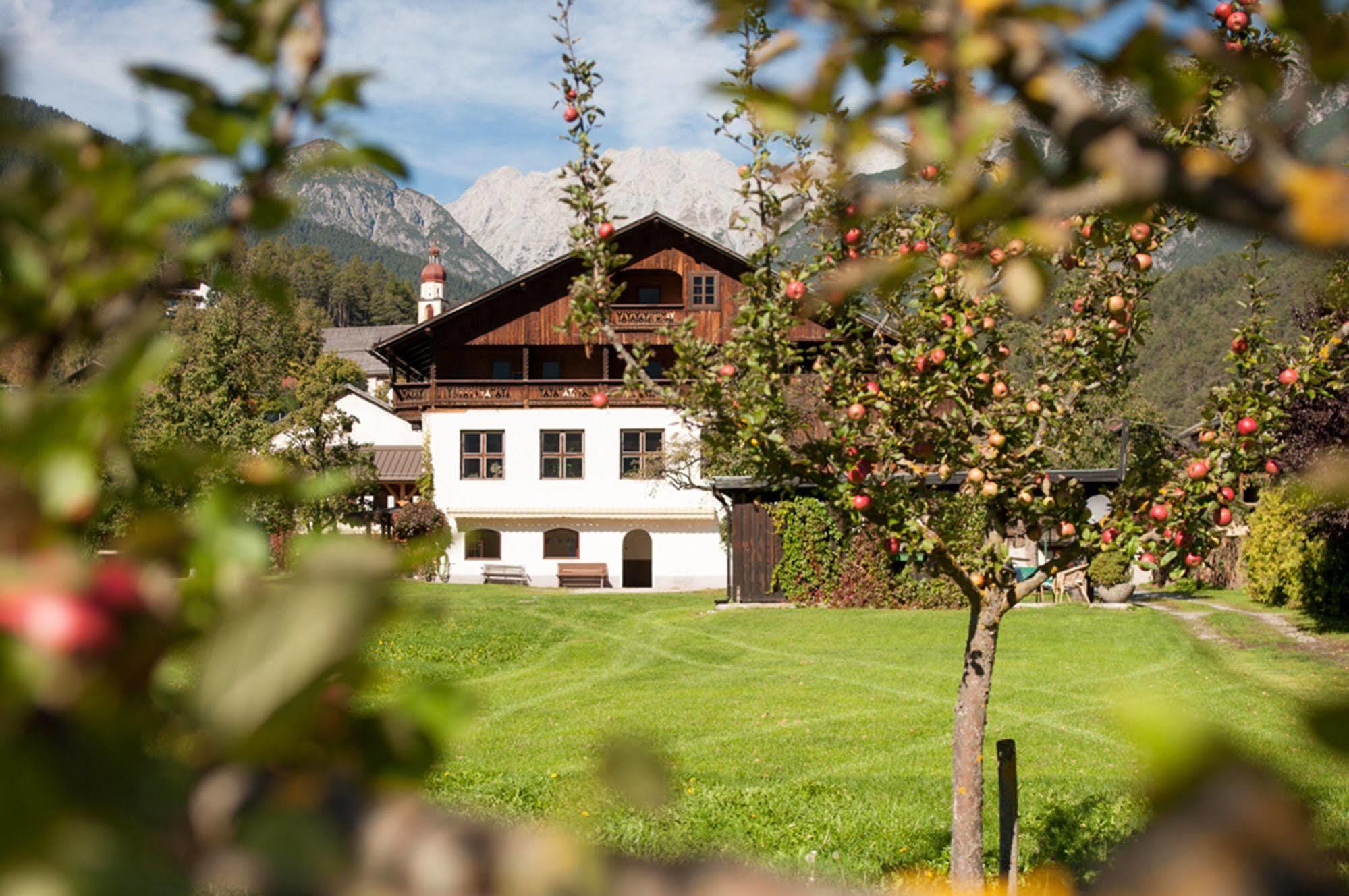 Gasthaus Sonne Тарренц Екстер'єр фото